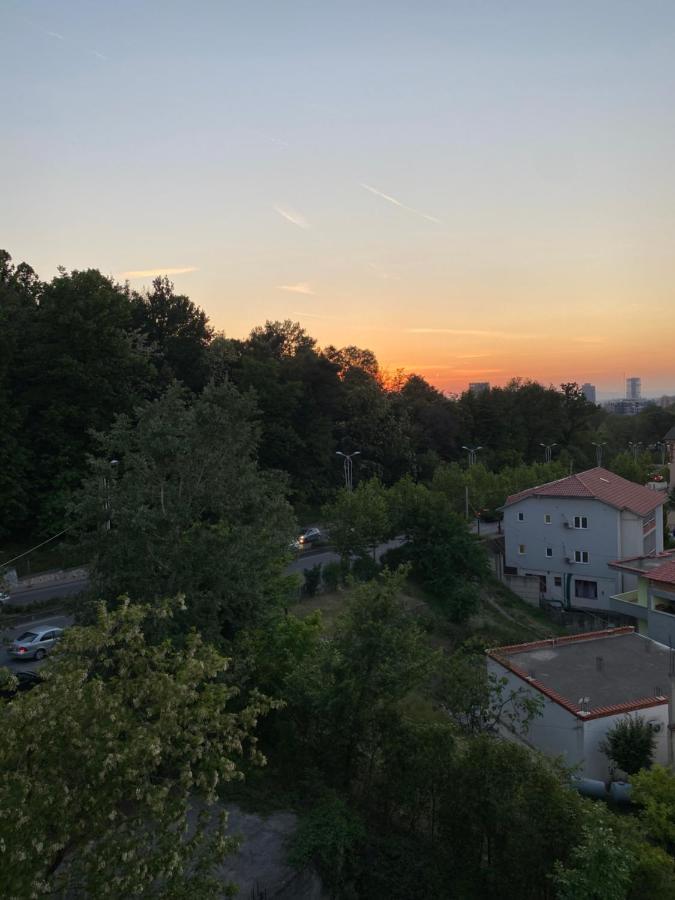 Hotel Arberia Тирана Экстерьер фото
