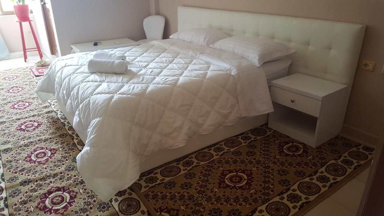 Hotel Arberia Тирана Экстерьер фото